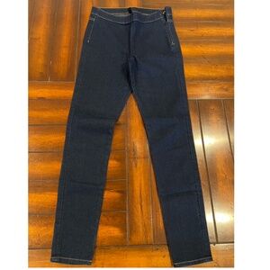 New divided dark skinny jeans size 6